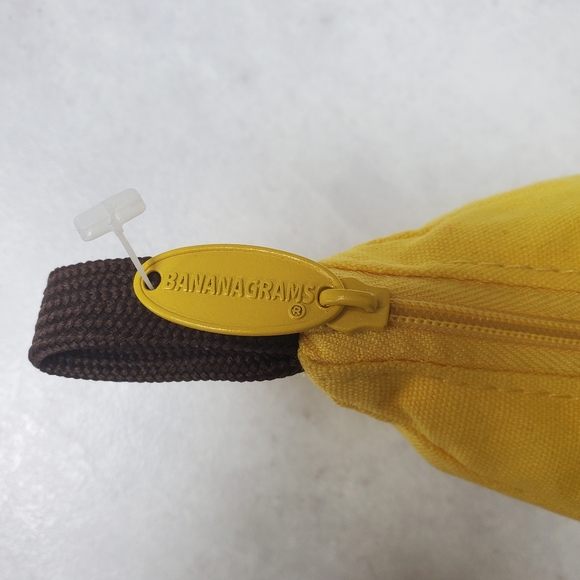 Classic Bananagrams NWOT Word Game - Picture 4 of 5